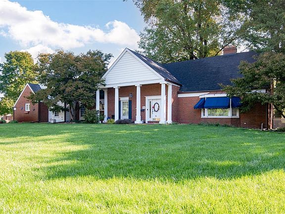 2nd image of 26 Oaklawn Dr