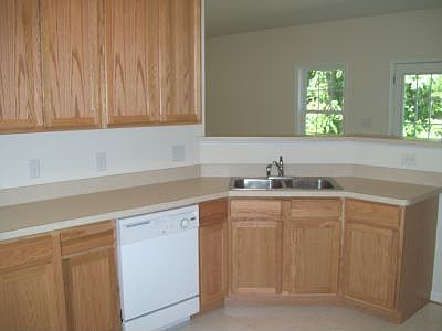 3rd image of 8241 Mamies Pl