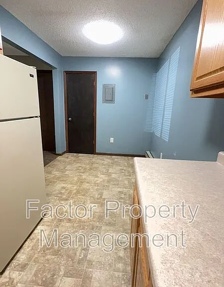 418 Allan Ave #1 — Photo 5