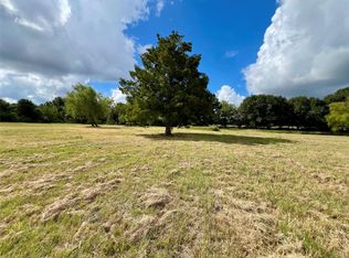 1195B Track Rd W, New Ulm, TX 78950