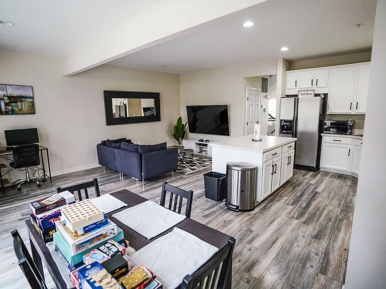 7222 Fair Oak Dr — Photo 10