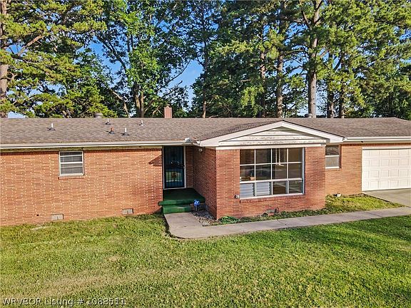 3rd image of 5820 Chippewa Trl