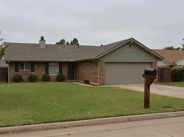 121 Pawnee Pl, Yukon, OK 73099