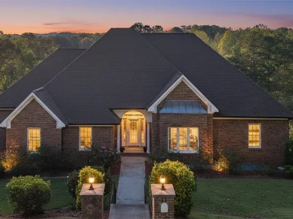 55 Rocky Cir NE, White, GA 30184