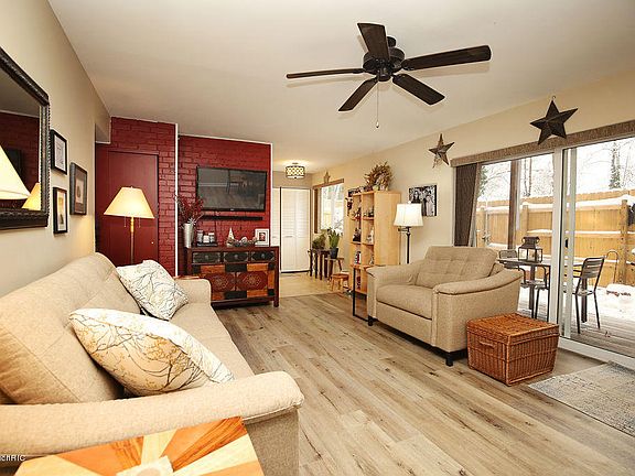 2nd image of 716 Garland Cir APT E