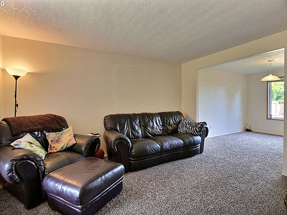 2nd image of 7602 NE 59th Cir