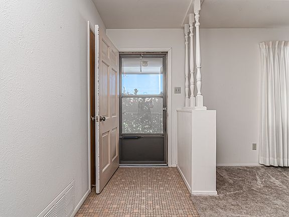 4th image of 3232 Cimmaron Ave