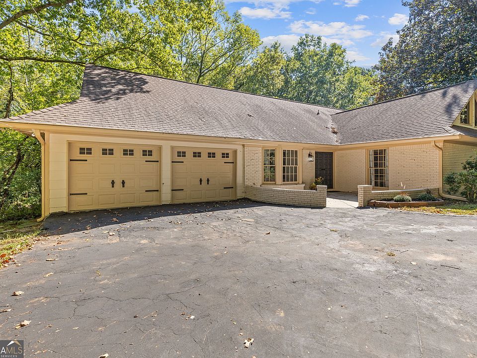 1st image of 2128 Gunstock Dr