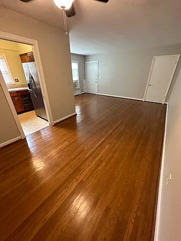 2642 Landor Ave #4F — Photo 8