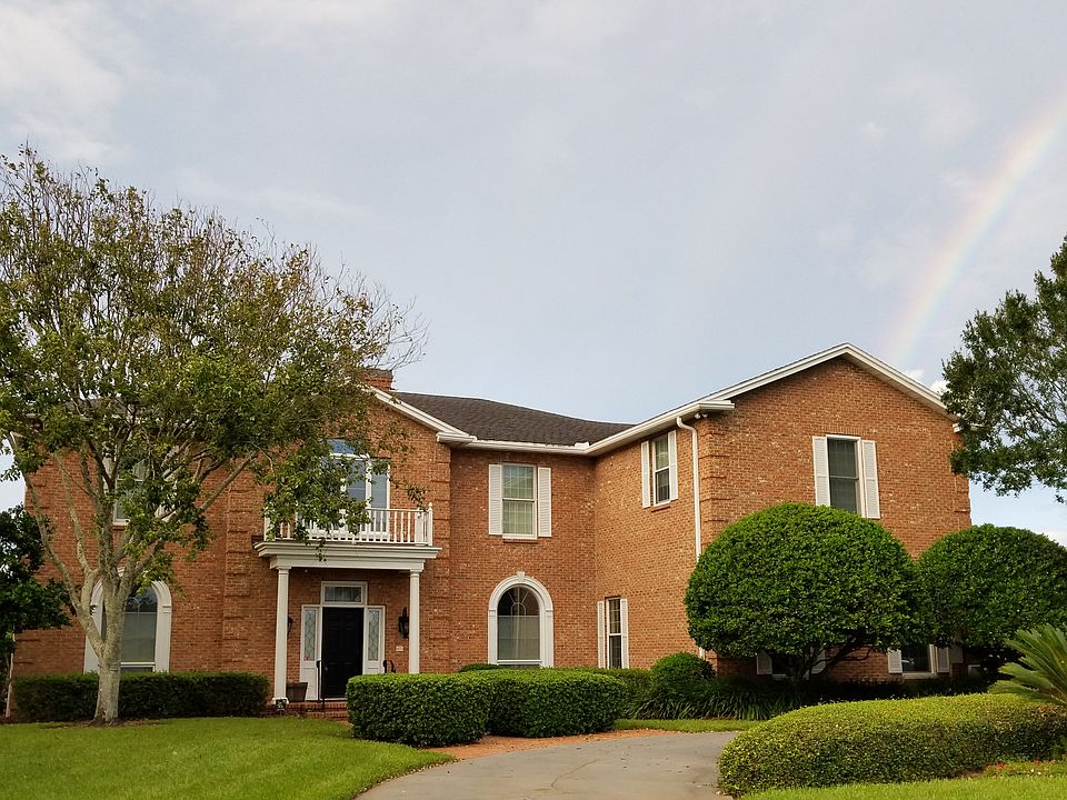 1st image of 15 La Vista Dr