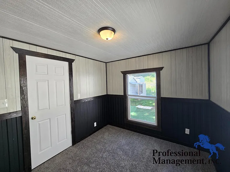 1620 Valley Dr — Photo 8