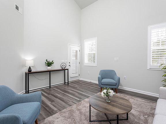 4th image of 1060 Gentle Reed Dr