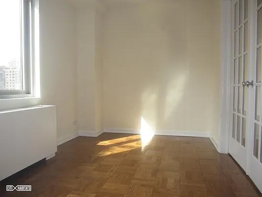 Rented by Citi Habitats | media 18