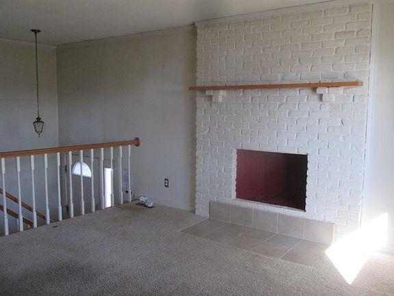 4th image of 1106 145th St E
