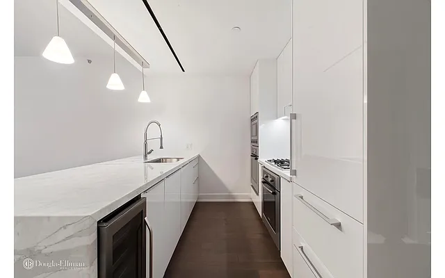 Rented by Douglas Elliman | media 20