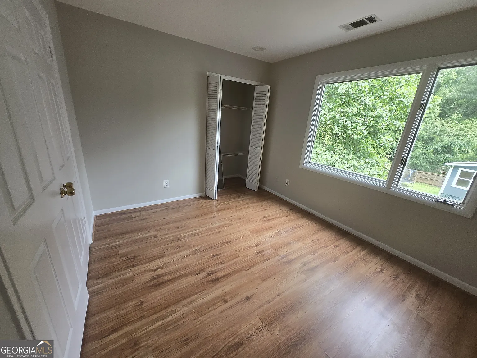 3 bed, 2.5 bath, 1884 sqft, $2,500 — Photo 4