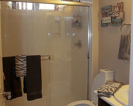 4th image of 838 N Marquis Way