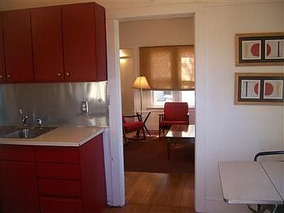 4th image of 3328 N Lakeshore Dr