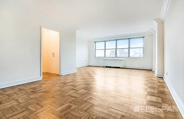 Rented by (Legacy) Elegran | media 10