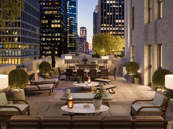 303 Park Ave Unit 2702, New York, NY 10022