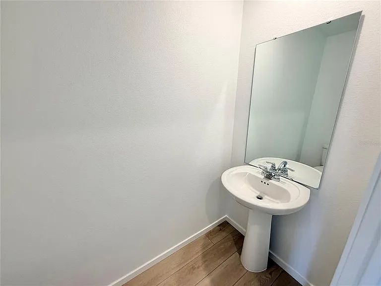 842 Lynx St — Photo 11