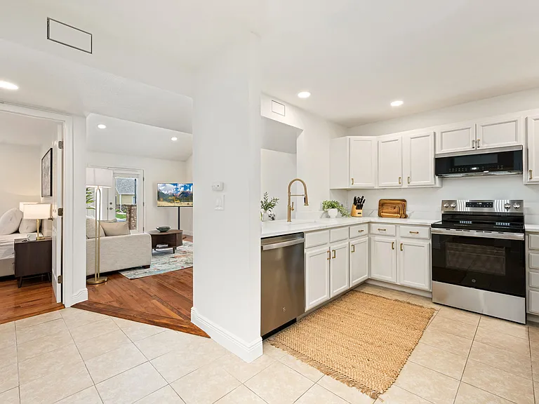 1020 Rolland Moore Dr #2D — Photo 10