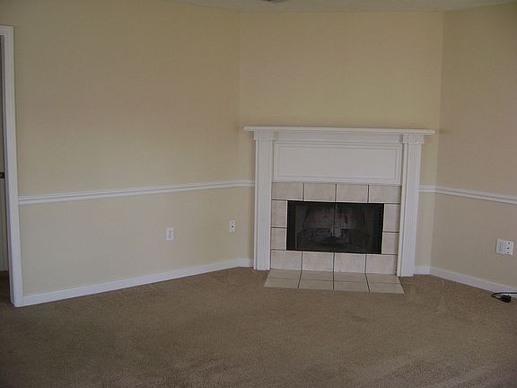 2nd image of 122 Windchase Dr