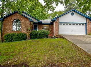 26 Burkwood Dr, Little Rock, AR 72211
