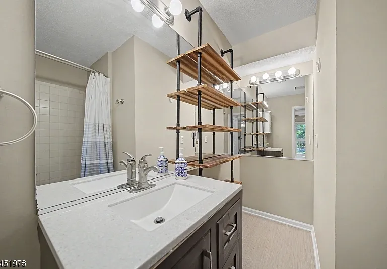 24 Pine Hollow Ct — Photo 27