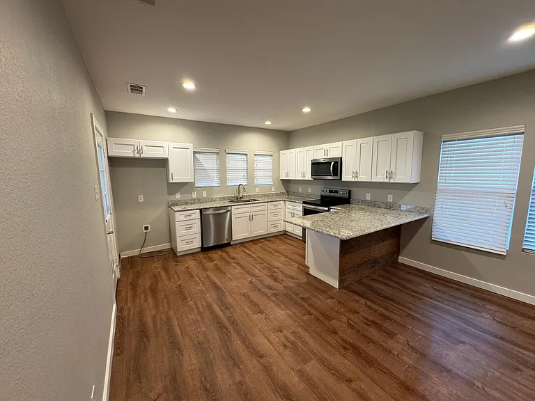 308 Gammill St — Photo 10