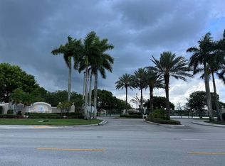 5001 Wiles Rd APT 204, Pompano Beach, FL 33073