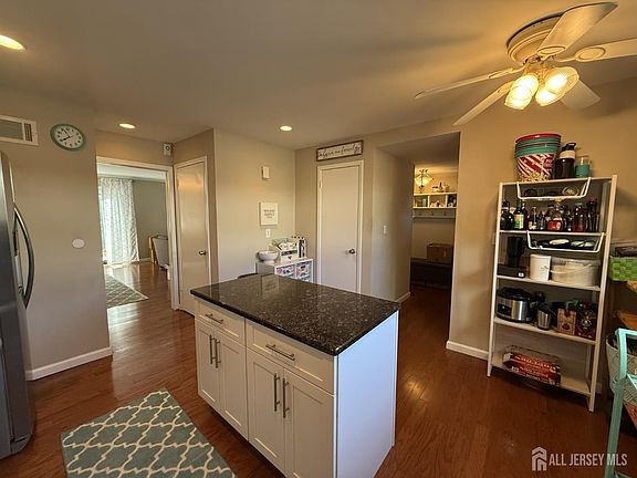4th image of 918 Merritt Dr APT D