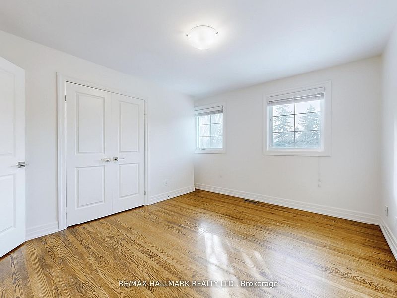Toronto House for rent - 5 Bedrooms — photo 28