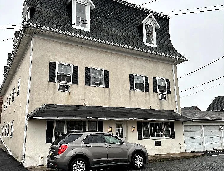 17 S 2nd St #E — Photo 1