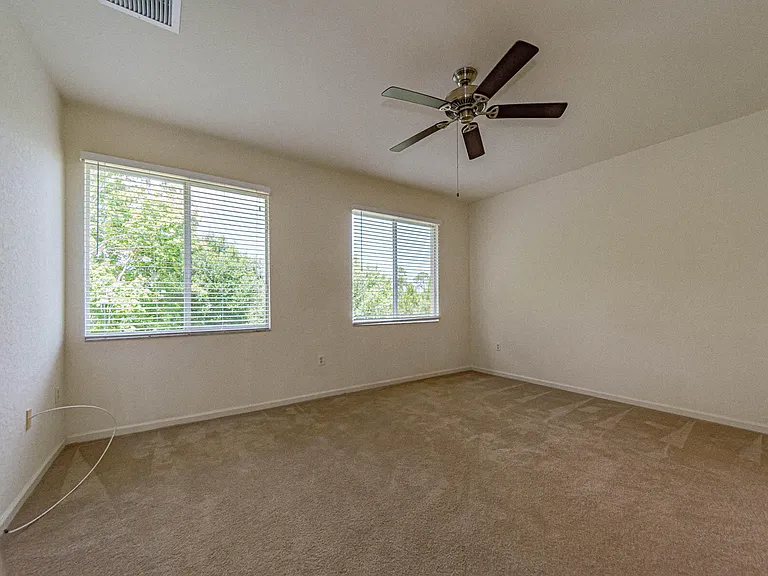 2563 Stockbridge Sq SW — Photo 14