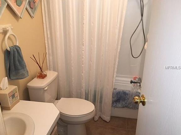 5th image of 402 Bruce Ave