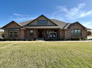 220 Meadow Lark Ln, Blanchard, OK 73010