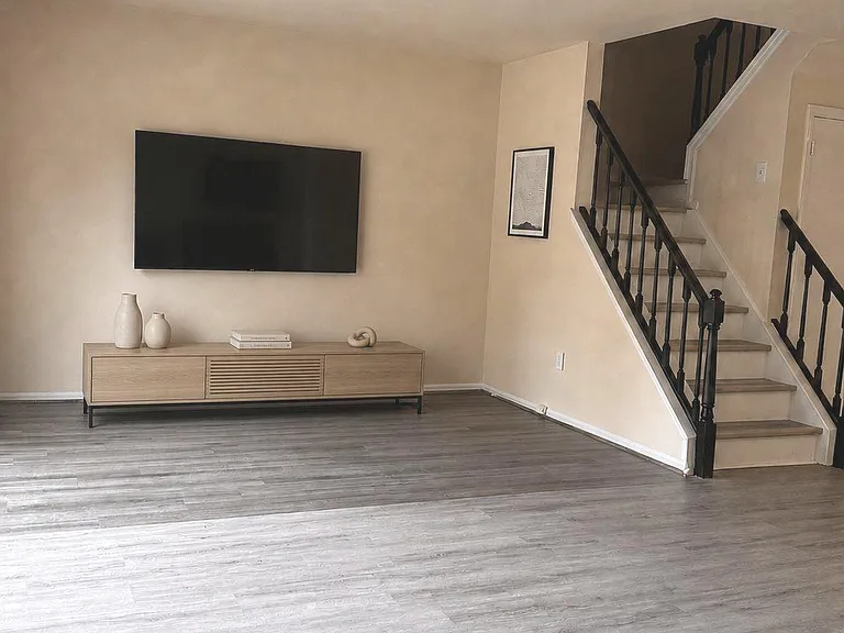 224 Crown Prince Dr — Photo 10