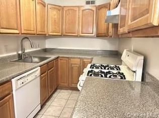 285 Artist Lake Dr, Middle Island, NY 11953