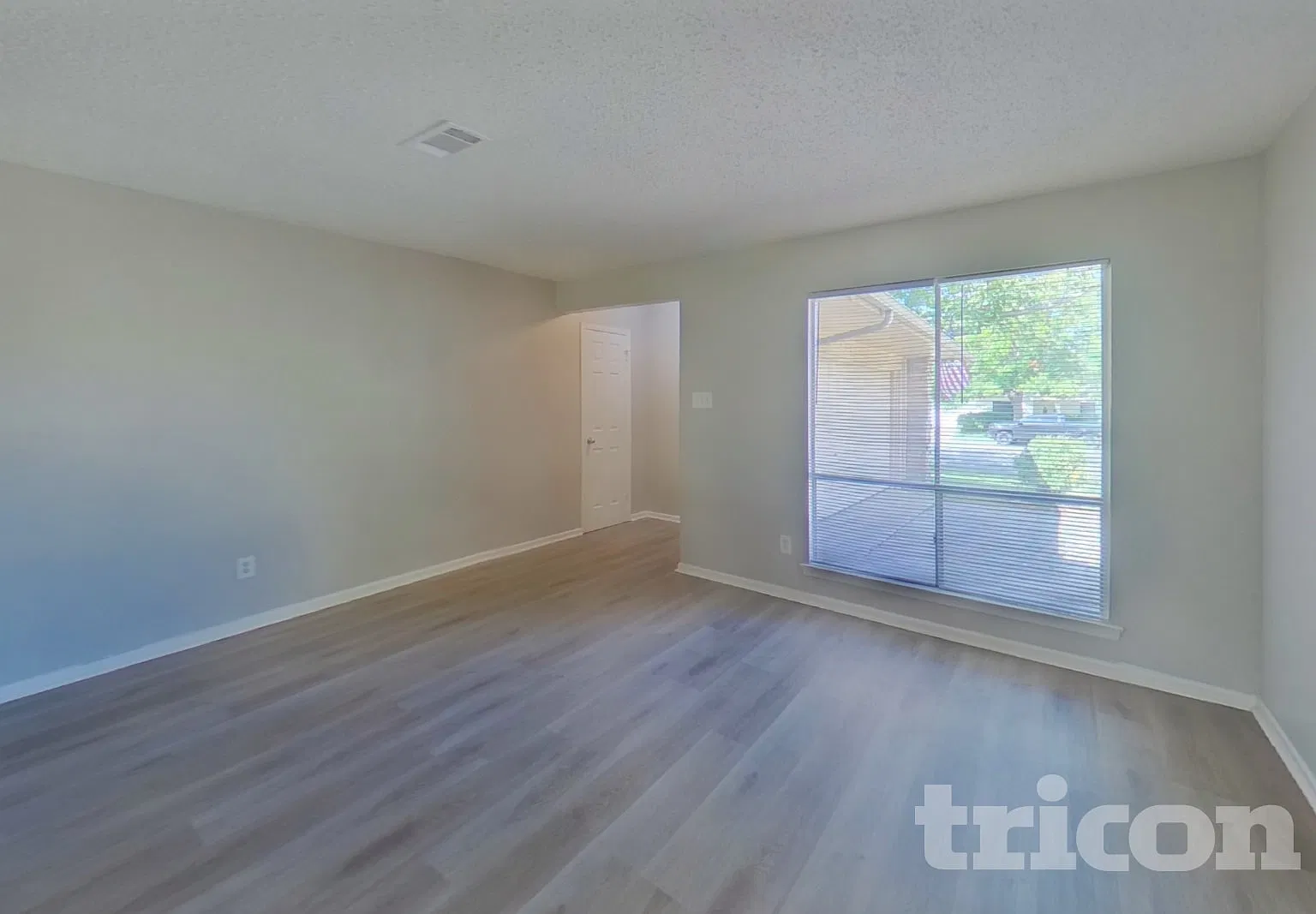 4725 South Drive West Fort Worth TX — Photo 2