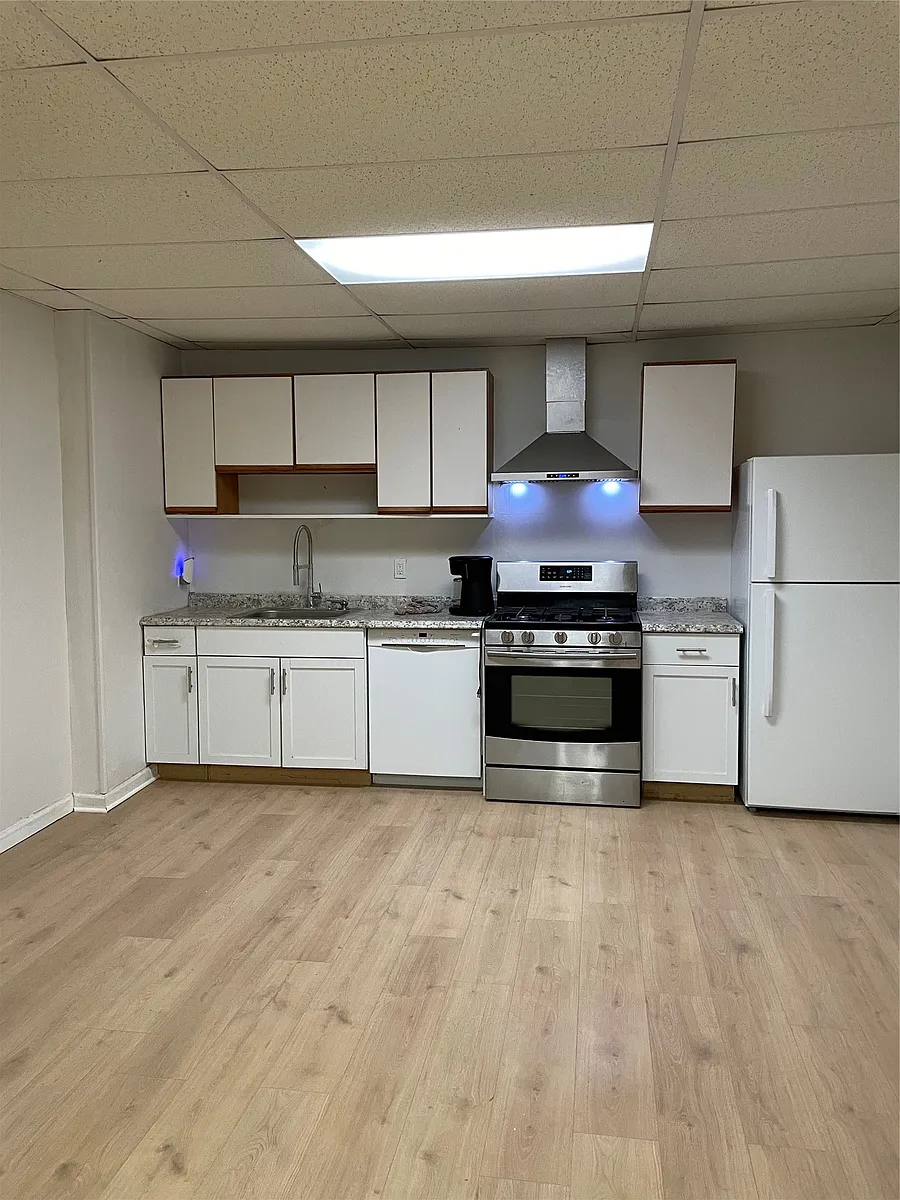 Building Photo - 53 Washington Ave #2