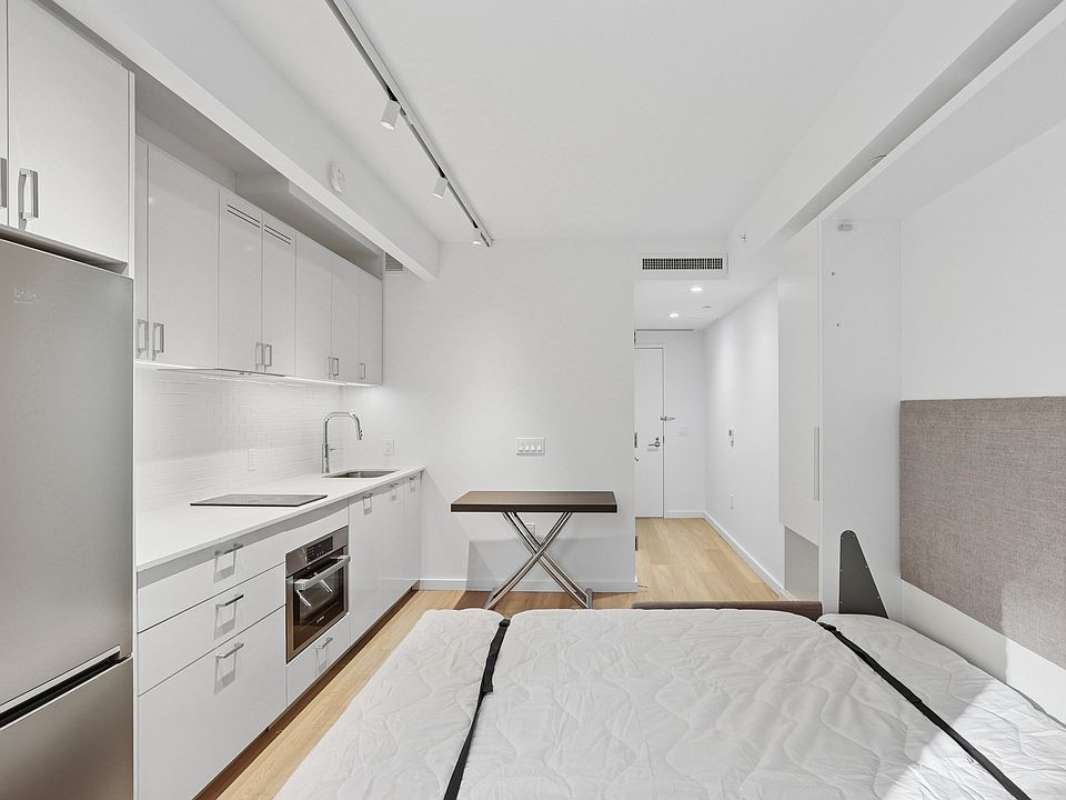 1st image of 266 W 96th St #608