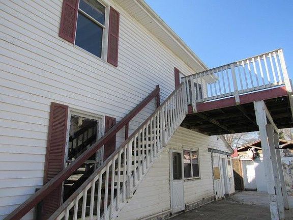 2nd image of 213 E 2nd St