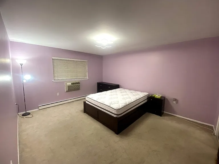 43 Lincoln Gdns #43B — Photo 2