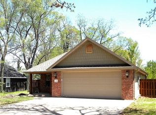 1210 NE Monroe St, Bentonville, AR 72712