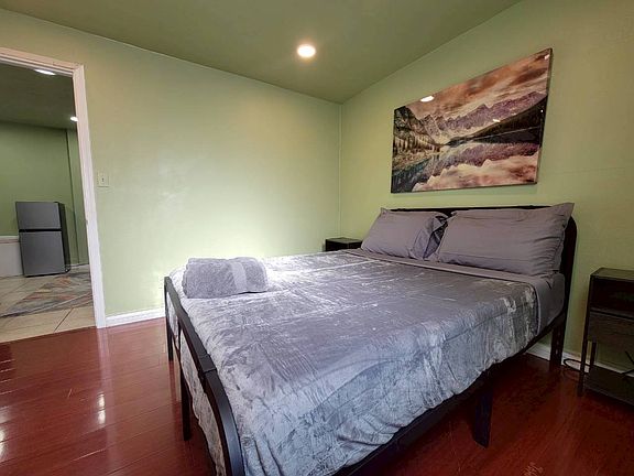 2nd image of 10727 Elliott Ave #1E