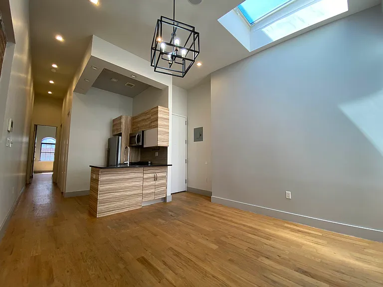 283 Himrod St #3R — Photo 2
