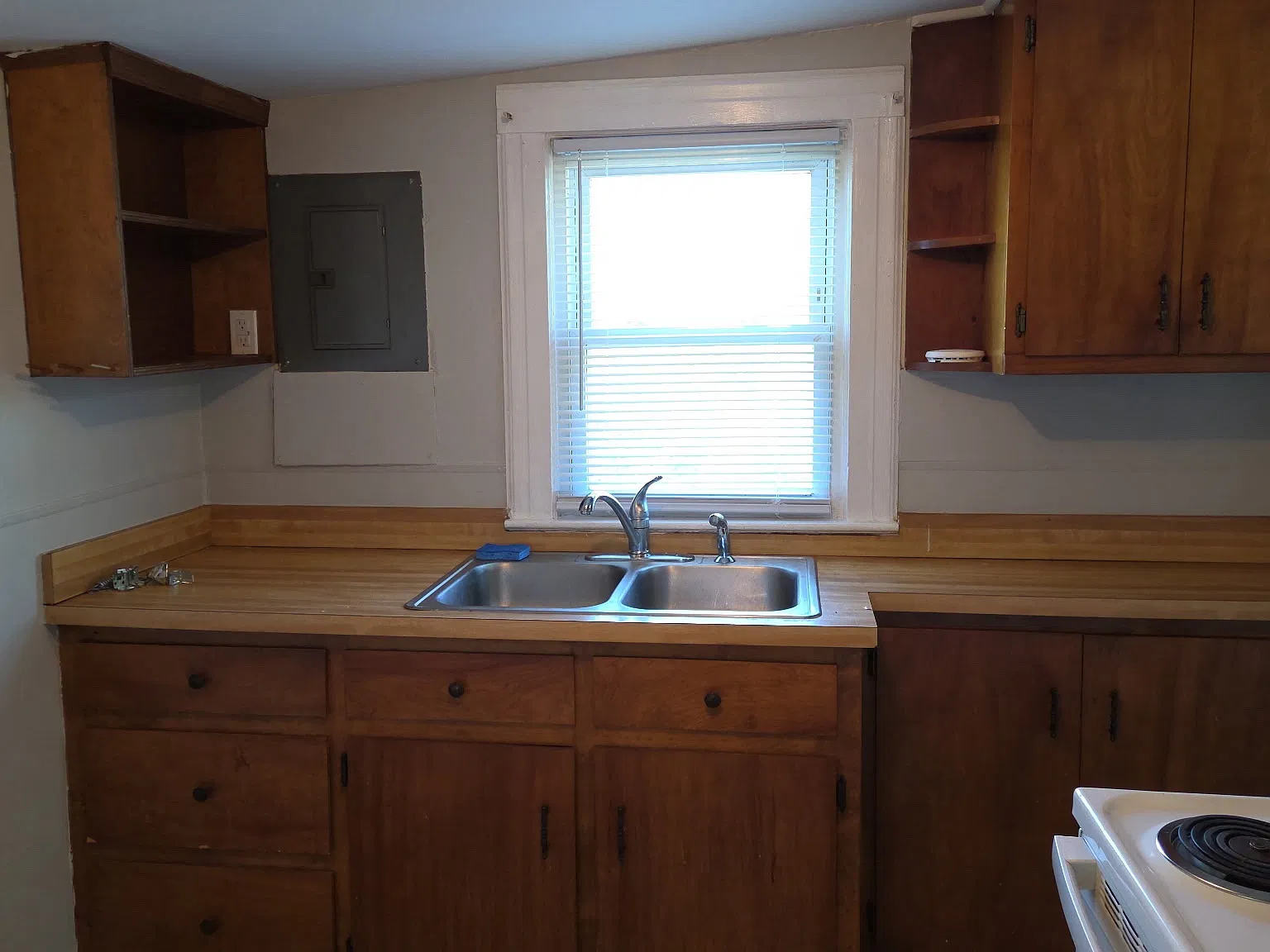 2 bed, 792 sqft, $1,300 — Photo 2