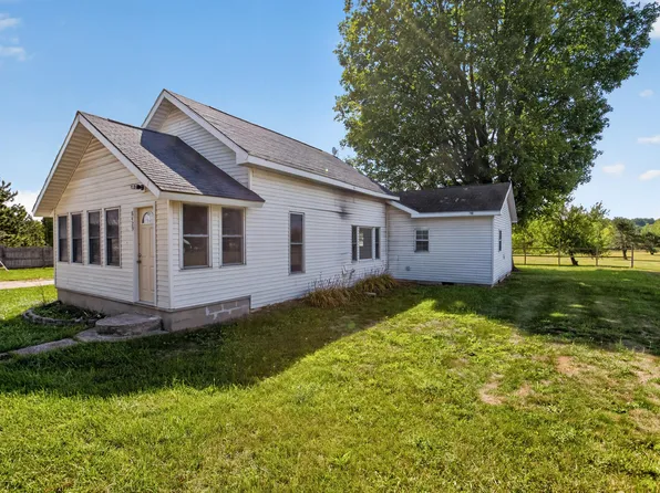 8429 E Us Highway 10, Chase, MI 49623