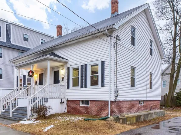 18 Prescott St, Reading, MA 01867